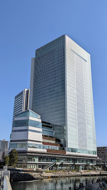 横浜市役所の写真