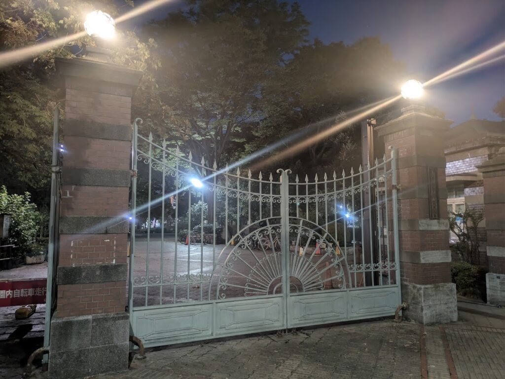 門の写真